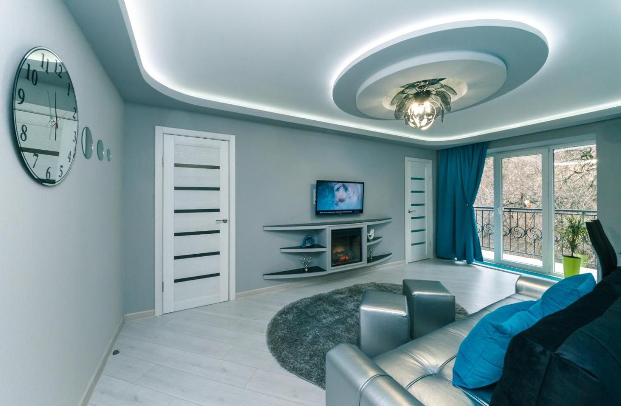 Апартаменты На Кловском Спуске В Центре Kiev Luaran gambar